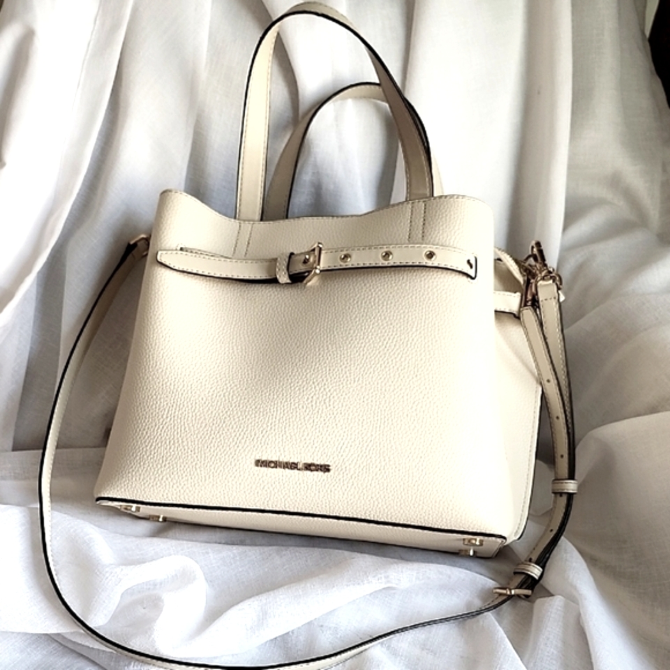 Michael Kors Ex. Cond Soft White Emilia Large Pebbled Leather Satchel, $88